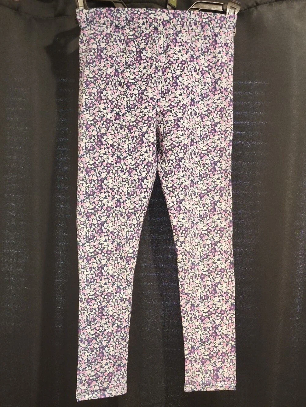 Girls' Dark Gray Floral & Heart Print Pajama Set - Cozy Long Sleeve